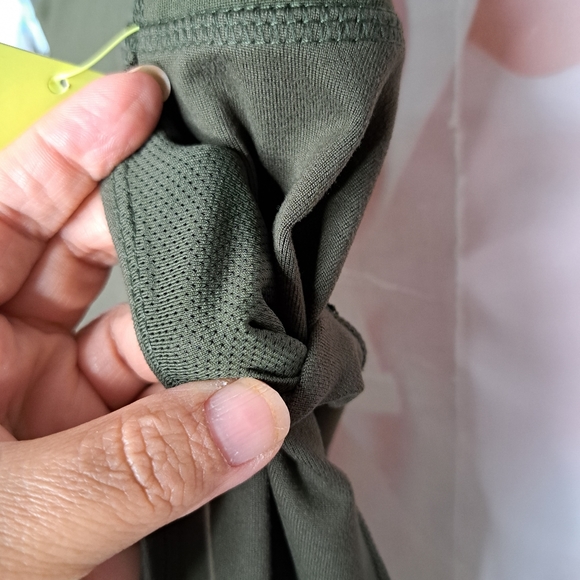 NWT All In Motion Simplicity Twist High Rise Leggings in Olive Green - Picture 8 of 10